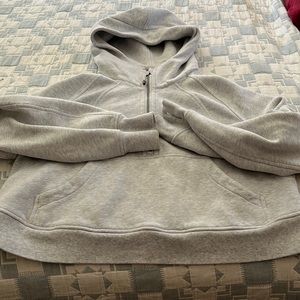 Lululemon M/L Half Zip Scuba.
